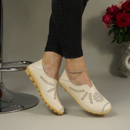 pantofi perforati